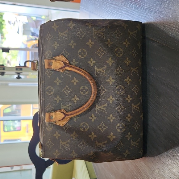 Louis Vuitton Handbags - Louis Vuitton Speedy 30